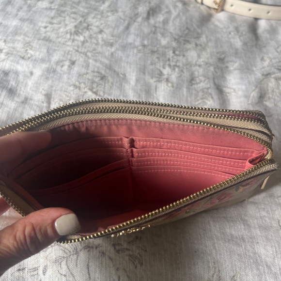 Wallet - Picture 2 of 3